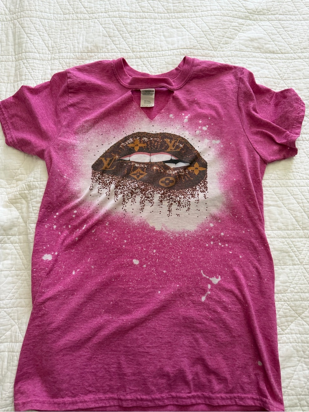 LV Graphic Lip print tee